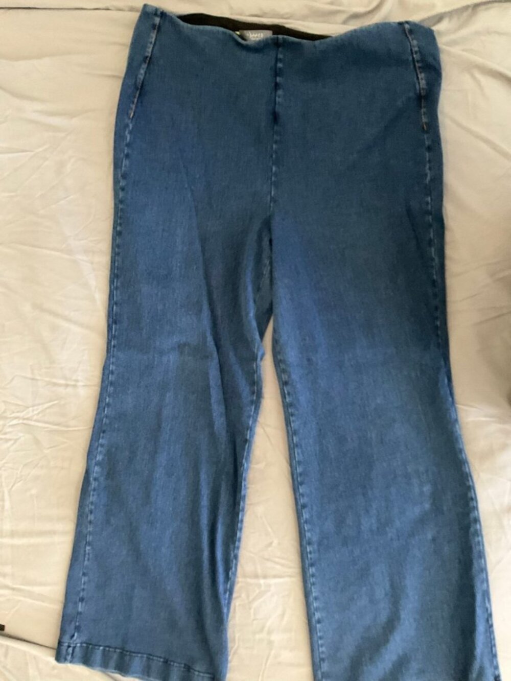 Lyssé 2X Dark Blue Pull-On Bootcut Jeans